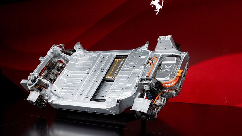 Auch Ferrari hat eine neue E-Plattform zur Serienreife entwickelt. (Bild: Ferrari)