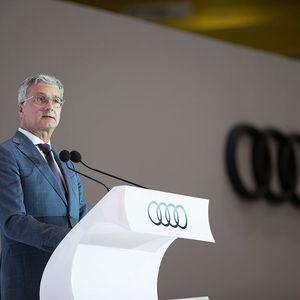 (Audi)