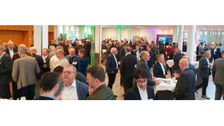 „Klassentreffen“ Namur-Hauptsitzung – neben den Vorträgen und den Workshops wollte natürlich auch in diesem Jahr keiner das Networking in den Pausen missen. (Bild: PROCESS/Kempf)