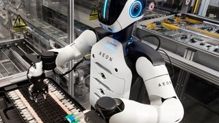 BMW untersucht seit einiger Zeit, wie sich humanoide Roboter in seinen Werken nützlich machen können. Im Leipziger-BMW-Werk handelt es sich um Aeon-Humanoide von Hexagon, die derzeit testweise die Produktion untersützen ... (Bild: Hexagon)