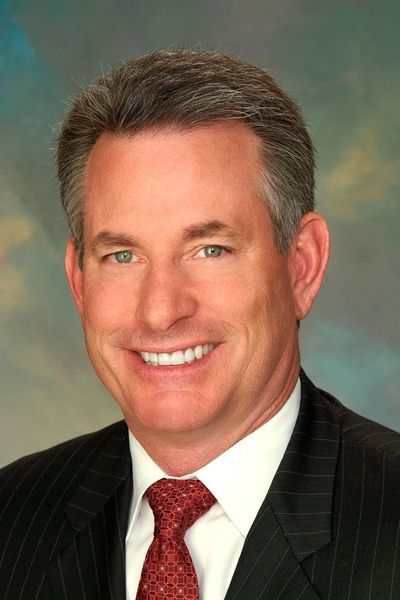 Richard Dauch ist mit Wirkung zum 7. Januar 2019 neuer Chief Executive Officer bei Delphi Technologies. Der 57-Jährige folgt auf Hari Nair, der seit dem 5. Oktober 2018 als Interim-CEO tätig war.  Dauch kommt von der Accuride Corporation, bei der er seit Februar 2011 Präsident und Chief Executive Officer war. Davor war Dauch Präsident und CEO bei Acument Global Technologies. Seiner Tätigkeit bei Acument ging eine 13-jährige Laufbahn beim Automobilzulieferer American Axle and Manufacturing voraus. Für den Anbieter von Antriebssystemen, Antriebskomponenten und Fahrwerkssystemen war er zuletzt als Executive Vice President of Worldwide Manufacturing tätig. (Delphi Technologies)