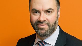 „Ich sehe für das Actylus-System wirklich ein sehr großes Anwendungsspektrum, da es die erste automatisierte Lösung ist, mit der Bereitstellungsmaterial gehandhabt werden kann“, sagt Julian Adams, Director der Europazentrale von Apex. (Apex)