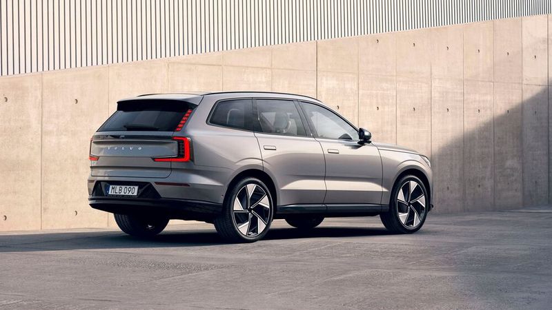 Der EX90 soll sich mit seinem großzügigen Platzangebot an Familien richten. (Bild: Volvo)