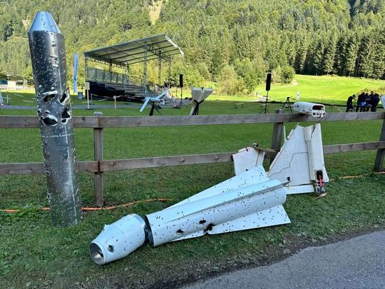 Das sind nur die durchlöcherten Überreste von Übungszielen. Doch das Rheinmetall-Drohnenabwehrsystem Skyranger macht das gleiche mit unerwünschten Flugrobotern. Nun plant die Bundeswehr sich damit massiver auszurüsten ...(Bild:  Rheinmetall)