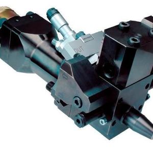 Cannons FPL SR QCC ist ein Mischkopf für mehrere Farben, der für die flexible Produktion von farbigen Polyurethanartikeln aus mikrozellulärem Schaum, wie Lenkräder, Automobilinterieur und Möbelteilen, konzipiert wurde.