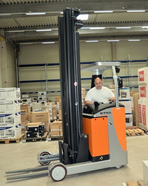 Das moderne Logistikzentrum stößt bei den Mitarbeitern auf große Akzeptanz.  (IT-BUSINESS)