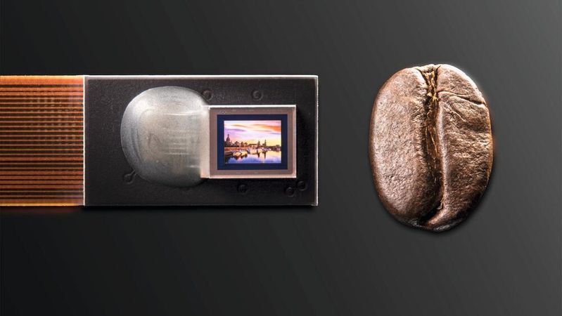 Das auf einer 28-nm-CMOS-Backplane gefertigte OLED-Mikrodisplay bietet RGBW-Pixel. Als vollfarbiges Display verfügt es über 720 x 540 Pixel.(Bild:  Fraunhofer IPMS)
