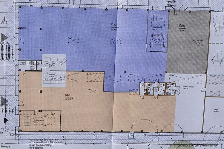 Und so werden die Innenflächen aufgeteilt... Opel: hellorange, Ford: blau und Dacia: grau. (Foto: Rehberg)