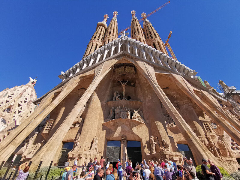 Leinen fest in Barcelona – Stadtführung mit Besuch der Sagrada Familia  (Aetka)