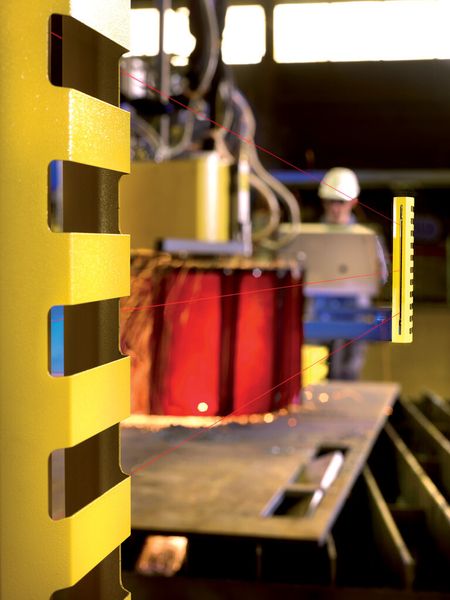Die Lichtschranken sind derartig konzipiert, dass Fehlauslösungen durch Funkenflug ausgeschlossen sind. (Bild: Esab Cutting Systems)