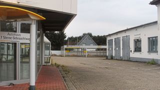 Die Zahl der Pleiten im Kfz-Gewerbe ist nach dem Tiefststand im Jahr 2021 nur leicht gestiegen. (Bild: Grimm – »kfz-betrieb«)