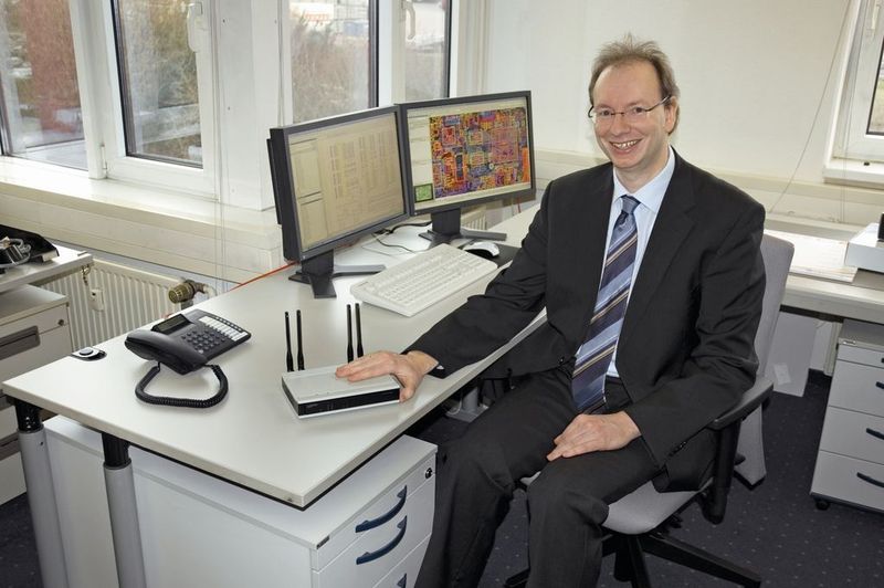 Lancom-Geschäftsführer  Ralf Koenzen in seinem Büro (Archiv: Vogel Business Media)