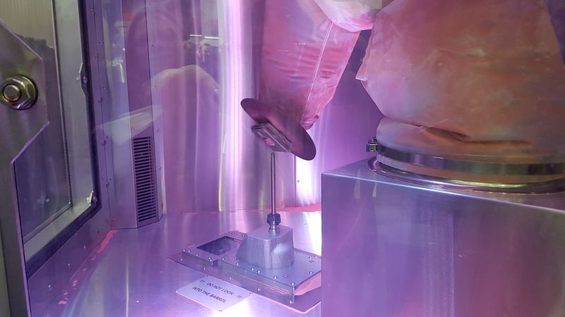 SPEE3Dcell kombiniert einen SPEE3D-Drucker mit einem Wärmebehandlungsofen und einer CNC-3-Achsen-Fräsmaschine. In etwas mehr als sechs Minuten kann die Maschine Kupferhämmer drucken, fertigstellen und montieren... (D.Quitter/konstruktionspraxis)