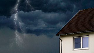 Parametrische Deckungskonzepte regulieren nicht nur Schäden an Gebäuden oder Hausrat nach z.B. Wetterereignissen: auch IT-Services lassen sich auf diese Weise versichern. (Bild: gemeinfrei)