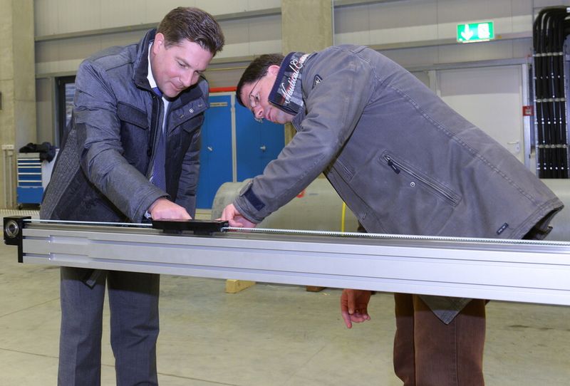 Bild 4: Indunorm passt die THK-Linearführungen für Kampf wenn nötig entsprechend an. (Bild: Porsch)