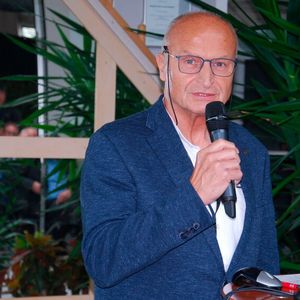 Thüringens Landesinnungsmeister Harald Scholz begrüßte die Teilnehmer in seinem Unternehmen in Apolda. (Bild:  Wenz|»Fahrzeug+Karosserie«)