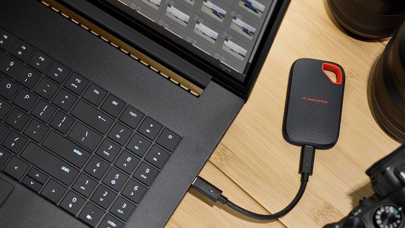 Sandisk hat seine neue Generation tragbarer SSDs für schnellere, anspruchsvollere Workflows und KI-Inhalte konzipiert.(Bild:  Sandisk)