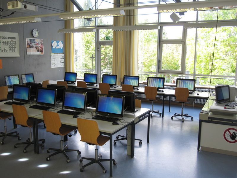 ... und können sich von ihrem Rechner aus auf den Schüler-Desktop schalten. (Bild: Lucian-Reich-Schule)