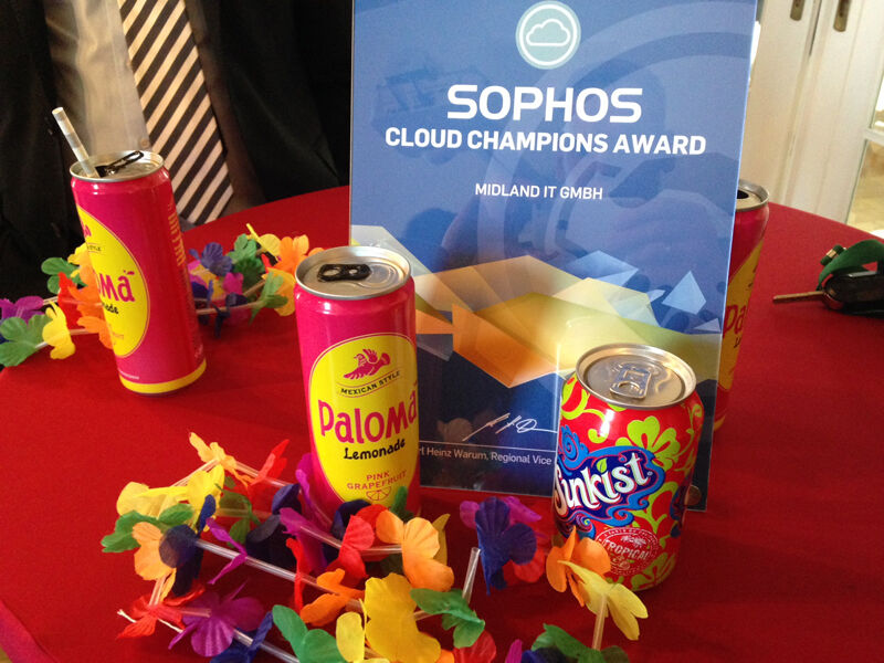 Der Sophos Cloud Champion Award wurde an besonders erfolgreiche Partner beim Verkauf von Cloud-Lösungen verliehen.  (Bild: Sophos)