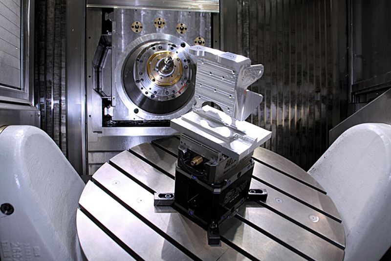 The centres are designed to mill a range of materials (Source: Handtmann)