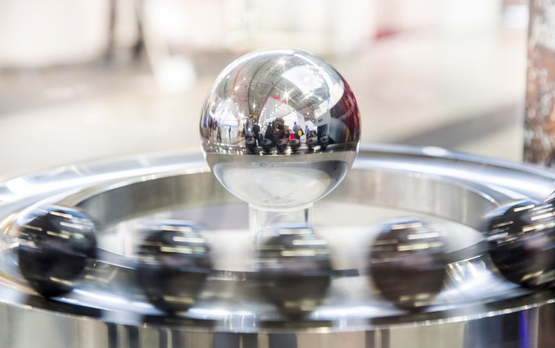 Die Kugel rollt, aber nicht im Casino, sondern auf dem AMB-Stand des Kugellagerherstellers SKF. (Bild: Messe Stuttgart)