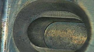 Gussteil nach dem thermischen Entgraten. Das Verfahren ist allerdings nicht für alle Werkstücke und Werkstoffe geeignet. (Bild: ATL Luhden)