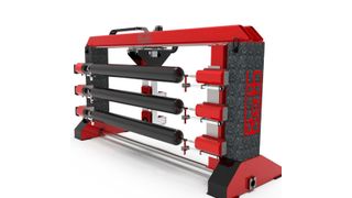 Roth Composite Machinery stellt die neue TYP 1-ECO Filament Winding Maschine vor. Für Roth markiere sie den Einstieg in die Serienfertigung von Filament Winding Maschinen. 
 (Roth)