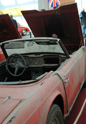 So sehen Schätzchen wie der Triumph TR 5  (Baujahr 1967) aus, wenn sie zu lange in der Scheune standen … (Foto: Baeuchle)