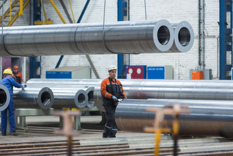 Damit die Pipelinerohre über viele Jahre den Belastungen standhalten, muss schon in der Produktion auf Qualität geachtet werden. (Bild:Messe Düsseldorf/ctillmann)