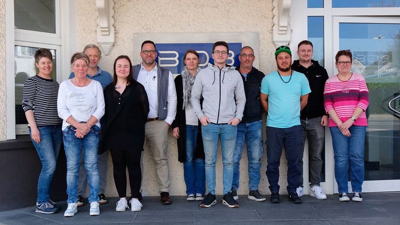 Das Team der zentralen Aftersales-Faktura in Essen bedient alle 20 Standorte von BOB Automotive. (Bild: Rosenow – VCG)