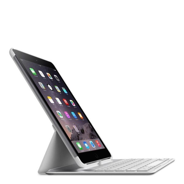 Die QODE-Ultimate-Pro-Tastatur für iPad Air 2 (F5L176de) bietet unter anderem ein verbessertes Tastatur-Layout für genaueres Tippen, Hintergrundbeleuchtung der Tasten in drei Helligkeitsstufen, einstellbarer Landschafts- und Portrait-Modus mit zwei Blickwinkeln. Der Preis: 169,99 Euro (UVP) (Bild: Belkin)