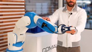 Der Racer-5 Cobot vereint Flexibilität und kollaborative Sicherheitsfunktionen mit hoher Reproduzierbarkeit. (Comau)