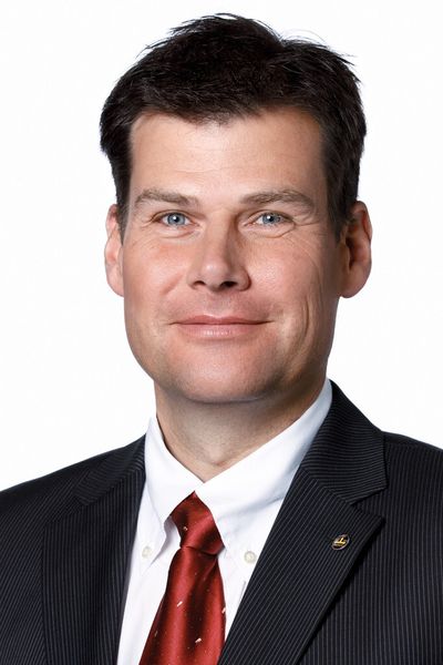 „Für zweiarmige Roboter gibt es keinen Markt”, urteilt Matthias Fritz, technischer Leiter der Fanuc Robotics Deutschland GmbH. (Bild: Fanuc)