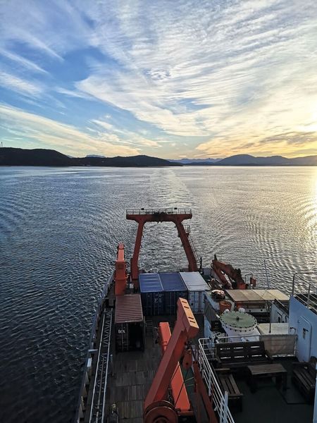 Beprobung von Sedimentkernen vor der Peloponnes in der Ägäis (Forschungsschiff Meteor, Januar 2018) (Bild: Andreas Koutsodendris)