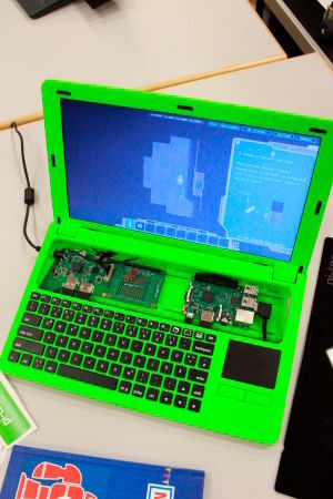 Das bereits erfolgreiche Startup-Unternehmen pi-top, Sponsor der Maker Faire, hat einen günstigen Laptop auf Raspberry-Pi-Basis gebaut, dessen Prototyp aus dem 3D-Drucker stammt.  (Philip Stefan)