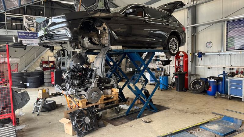 Besonders bei BMW zeigt sich die Expertise – mit OE-Diagnose und Herstelleranbindung bietet Wagner das gleiche wie der Vertragshändler, nur günstiger. (Bild: Diehl – VCG)