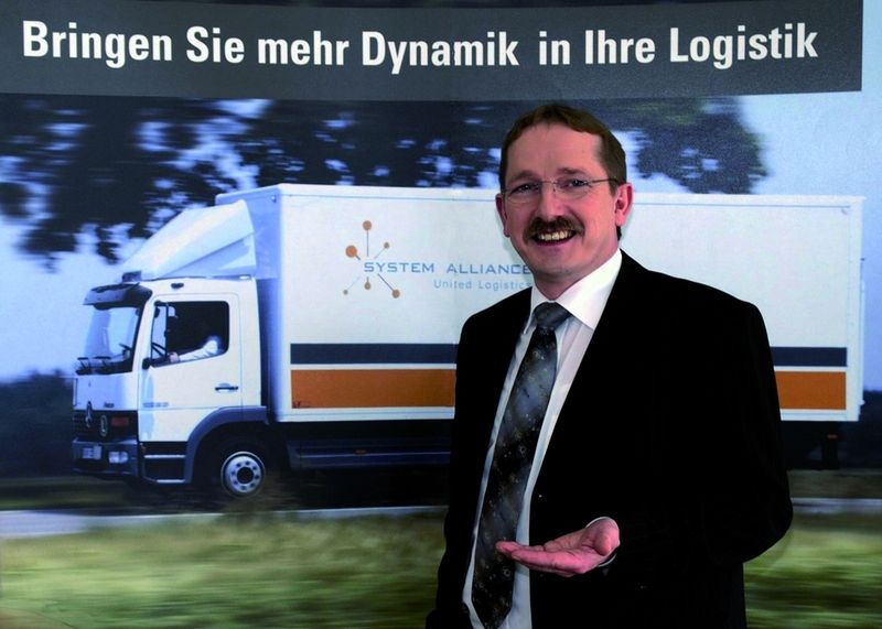 Georg Köhler, Geschäftsführer von System Alliance, freut sich über die kontinuierlich steigenden Auftragsmengen. Bild: System Alliance (Archiv: Vogel Business Media)