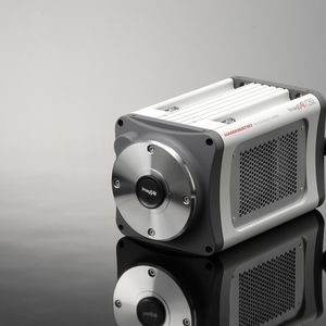 Noch höhere Geschwindigkeit gegenüber dem Vorgängermodell und entscheidende Verbesserungen für Anwendungen im Low-Light-Bereich bietet diese electron multiplying-CCD-Kamera.
