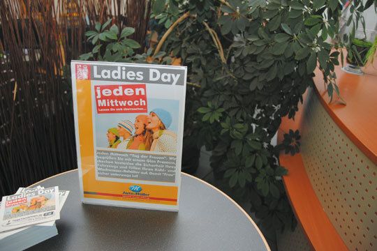 Am Ladies Day bietet das Autohaus Müller einen besonderen Service für seine weiblichen Kunden. (Archiv: Vogel Business Media)