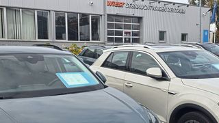 Im Gebrauchtwagenzentrum der Wiest Group in Darmstadt werden pro Jahr 1.400 bis 1.500 Fahrzeuge durchgeschleust – abseits des regulären Werkstattbetriebs. (Bild: Patrick Schweizer)