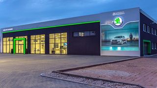 Das Autohaus Groß & Vogt hat in Schneeberg im Erzgebirge seinen neuen Betrieb eingeweiht. (Foto: Mirko Haude)