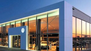 Auch das Volkswagen-Zentrum Mainz, der größte Löhr-Betrieb, bekommt eine neue Geschäftsführerin. (Löhr & Becker)