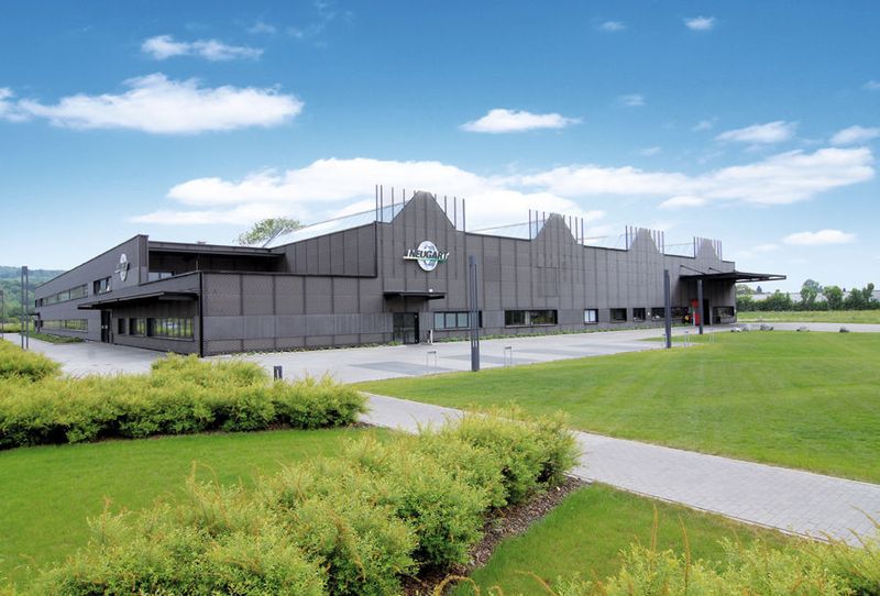 In der Region verwurzelt: trotz der Aufstellung als globales Unternehmen, fertigt Neugart seine hochpräzisen Getriebe weitgehend in Kippenheim.  (Bild: Neugart)