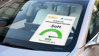 Intec und Aviloo bieten gemeinsam eine Kombination aus Batteriezertifikat und Gebrauchtwagengarantie an. (Symbolfoto) (Bild: Gemini / KI-generiert)
