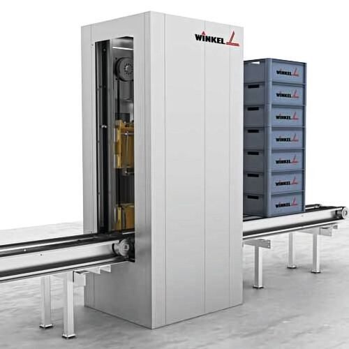 Für das automatische Stapeln und Entstapeln von Behältern stellt Winkel seine neuen Behälterstapler BSS und BSS-N vor.(Bild:  Winkel)