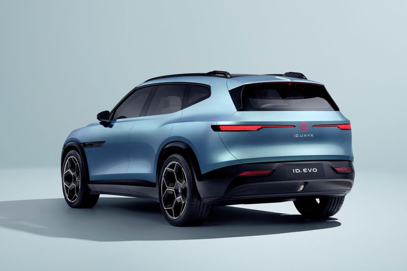 Der ID.Evo basiert auf einer 800-Volt-Architektur, was schnelle Ladevorgänge verspricht. (Bild: Volkswagen)