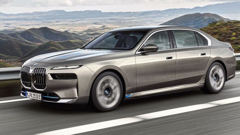 Der BMW 7er fährt künftig unter bestimmten Voraussetzungen selbst.