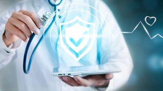 Für Krankenhäuser gehören Cyberattacken mittlerweile zum Alltag. Eine wirksame Gegenwehr gelingt jedoch mit den richtigen Lösungen.  (© sasun Bughdaryan - stock.adobe.com)