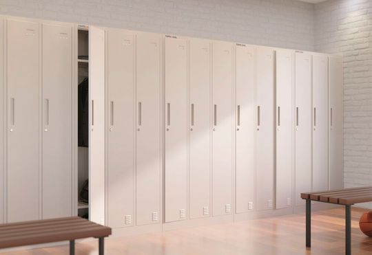 Der SFS3, ein Spind für persönliche Gegenstände, stellt seinen Nutzern gleich drei Fächer zur Verfügung.(Bild:  Topregal)