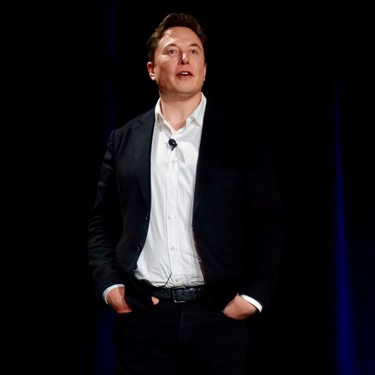 Tesla sei bereit, anderen Hersteller sowohl mit Batterietechnik als auch Software zu unterstützen, erklärte Elon Musk.(Bild:  Elon Musk Presenting Tesla's Fully Autonomous Future /Steve Jurvetson / CC BY 2.0)
